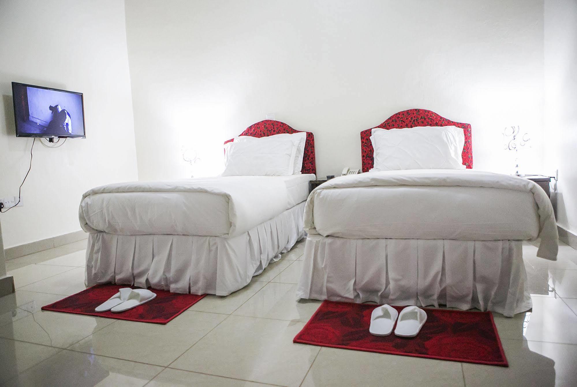 St Augustine Apartment & Hotel Кигали Экстерьер фото